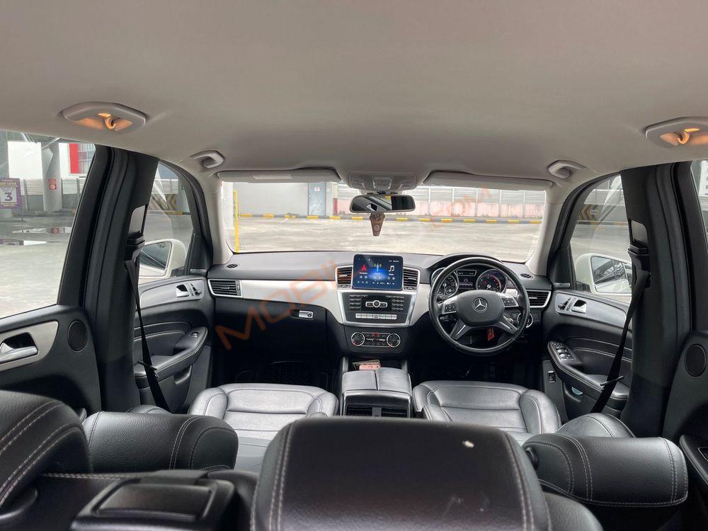 Mobil Mercedes-Benz ML 2013