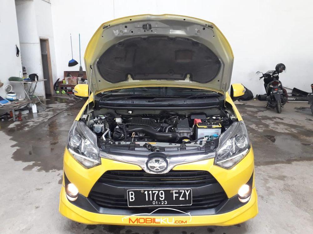 Mobil Toyota Agya 2017
