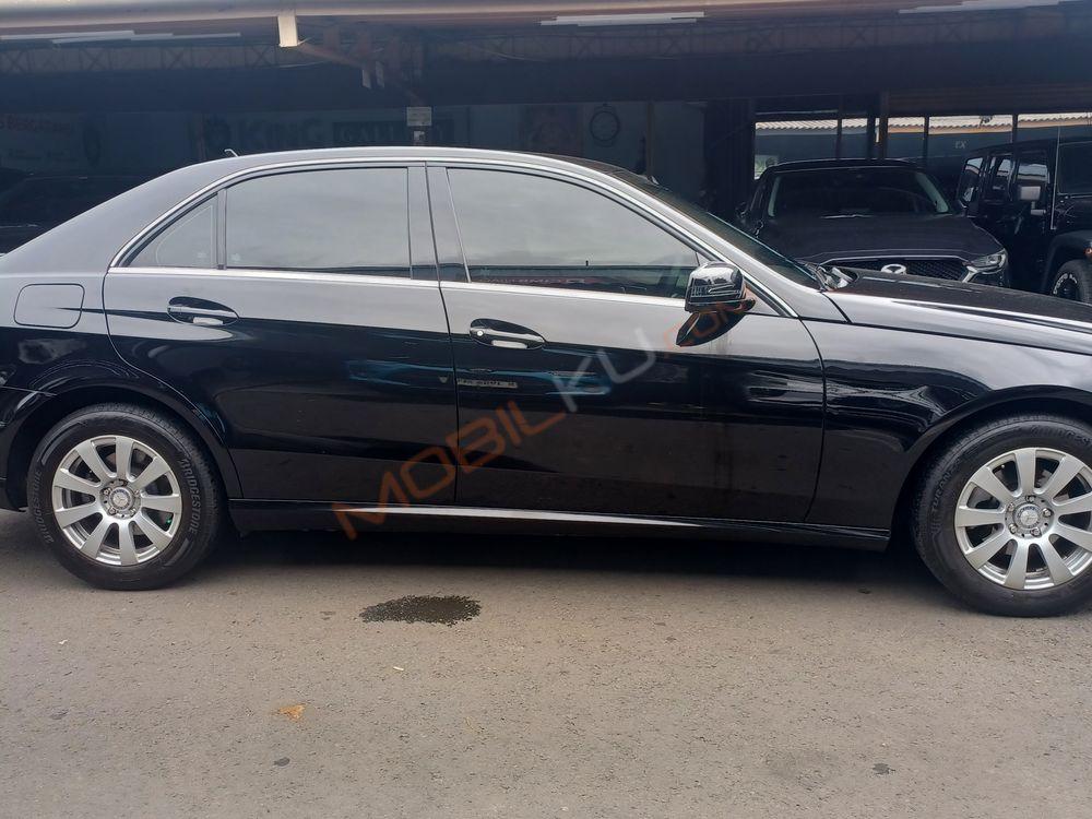Mobil Mercedes-Benz E-Class 2016