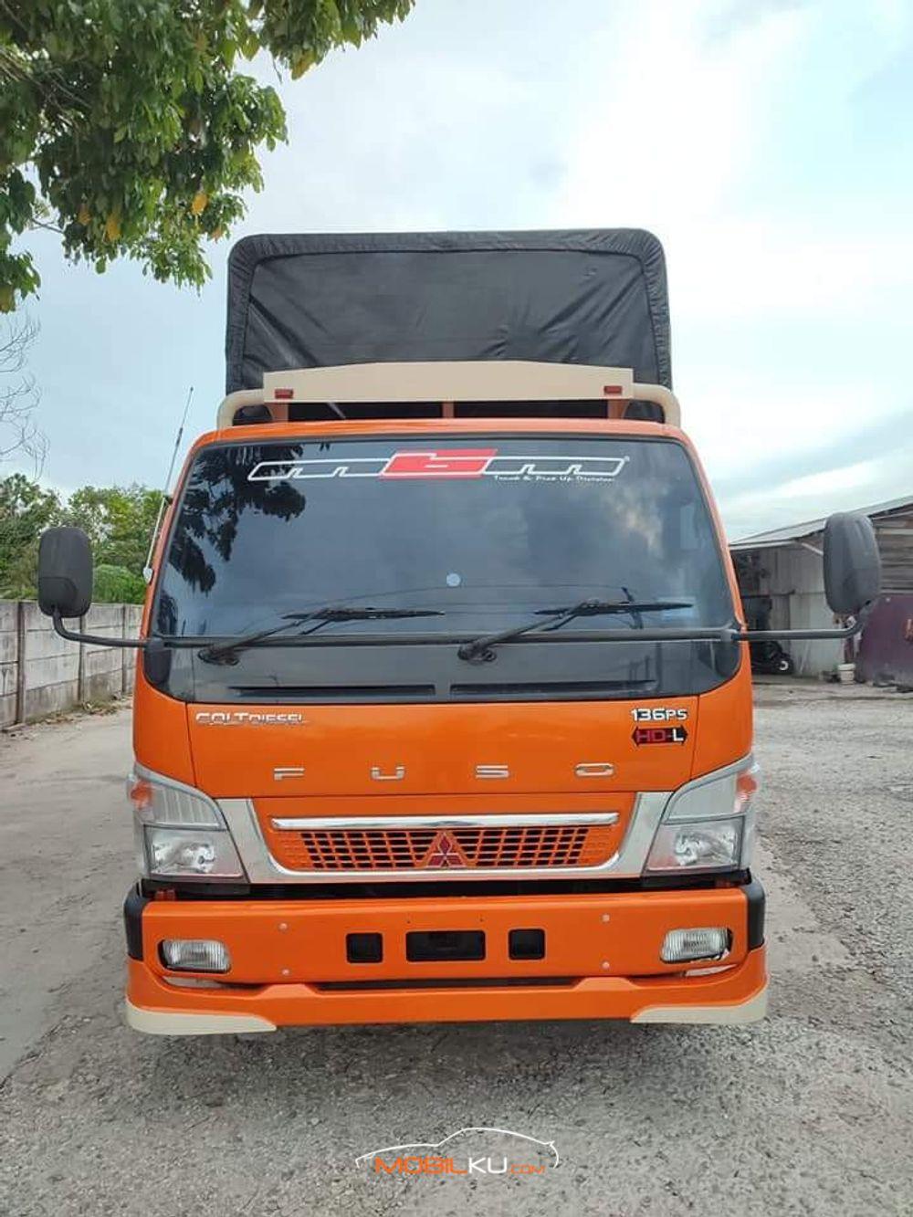 Mobil Mitsubishi Fuso 2018