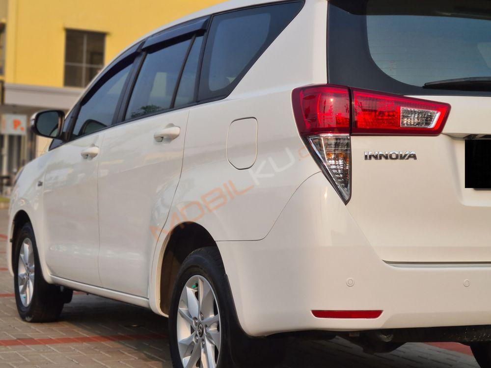 Mobil Toyota Kijang Innova 2016