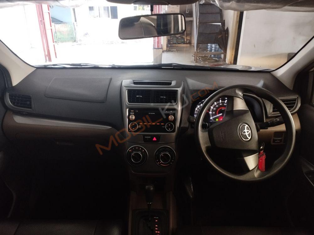 Mobil Toyota Avanza 2018