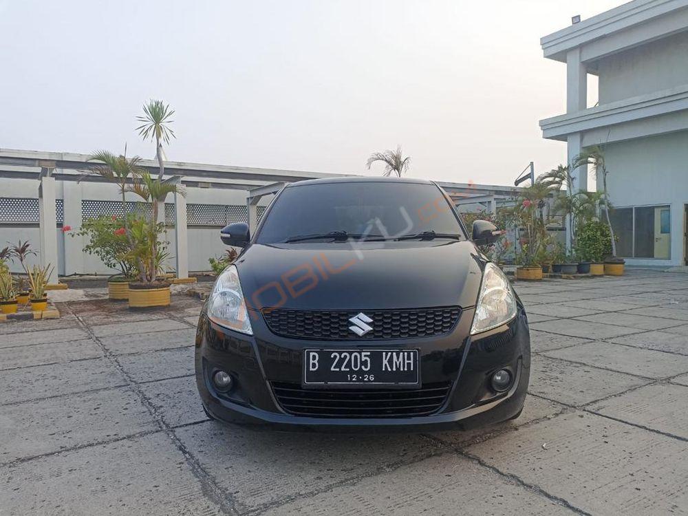 Mobil Suzuki Swift 2013