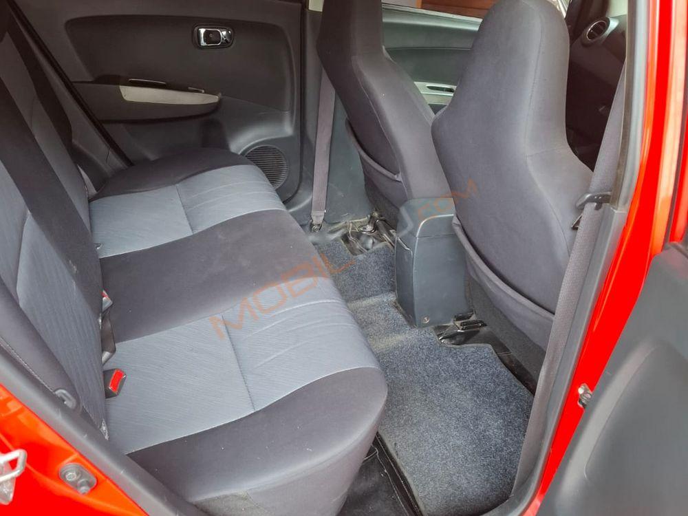 Mobil Toyota Agya 2016