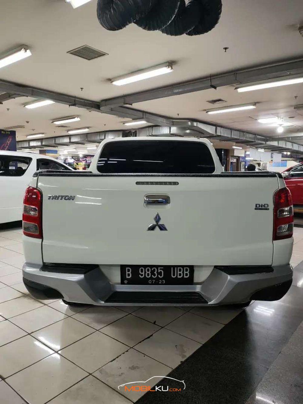 Mobil Mitsubishi Triton 2018