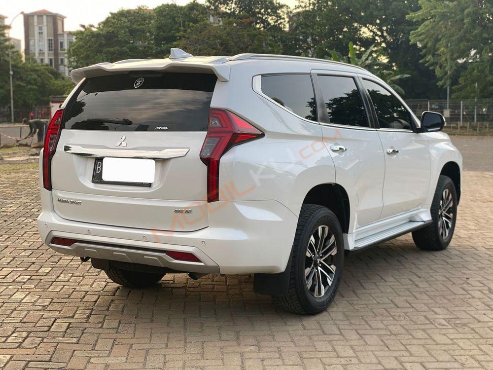 Mobil Mitsubishi Pajero Sport 2021