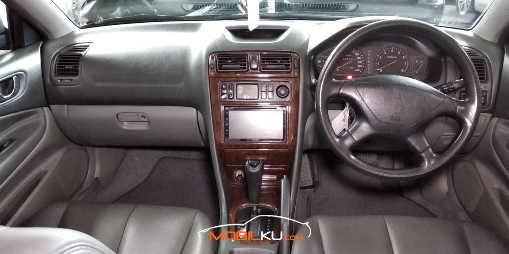 Mobil Mitsubishi Galant 1998