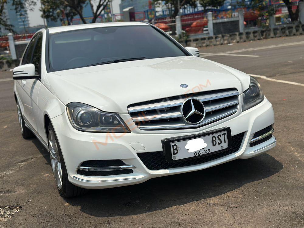 Mobil Mercedes-Benz C-Class 2014