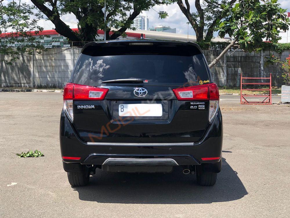Mobil Toyota Kijang Innova 2020