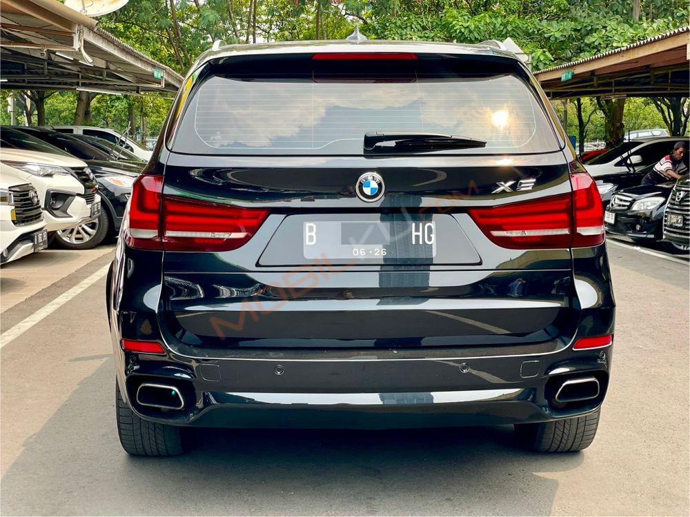 Mobil BMW X5 2015
