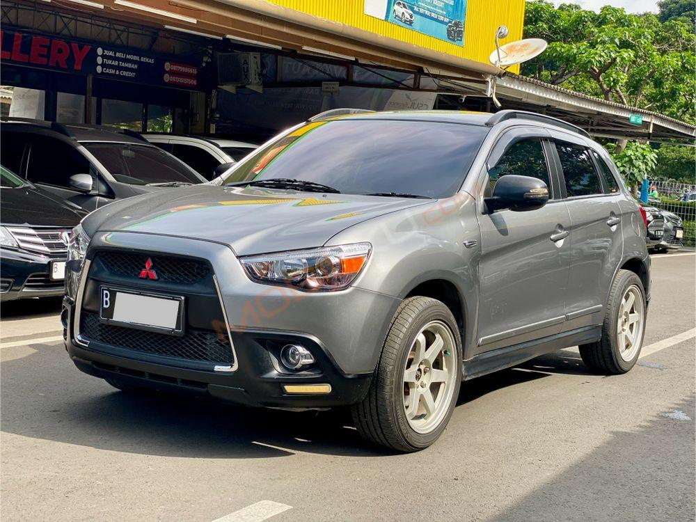 Mobil Mitsubishi Outlander Sport 2012