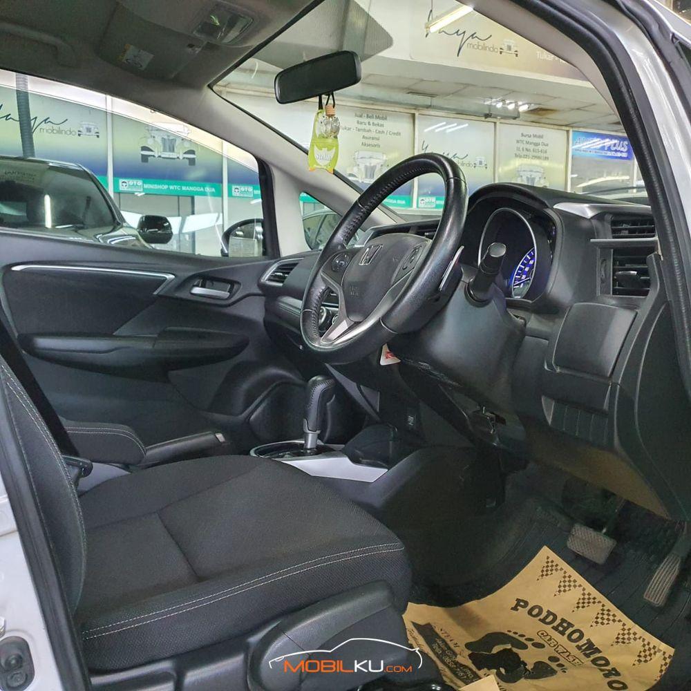 Mobil Honda Jazz 2015