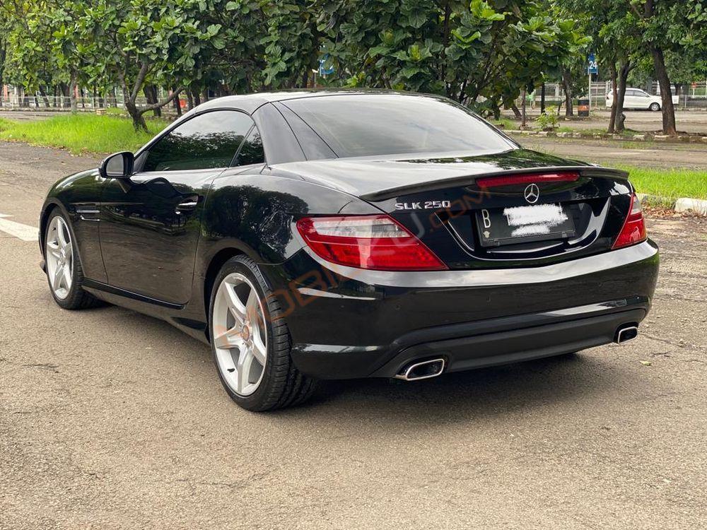 Mobil Mercedes-Benz SLK 2013