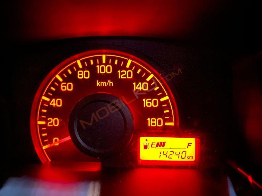 Mobil Suzuki Carry 2022