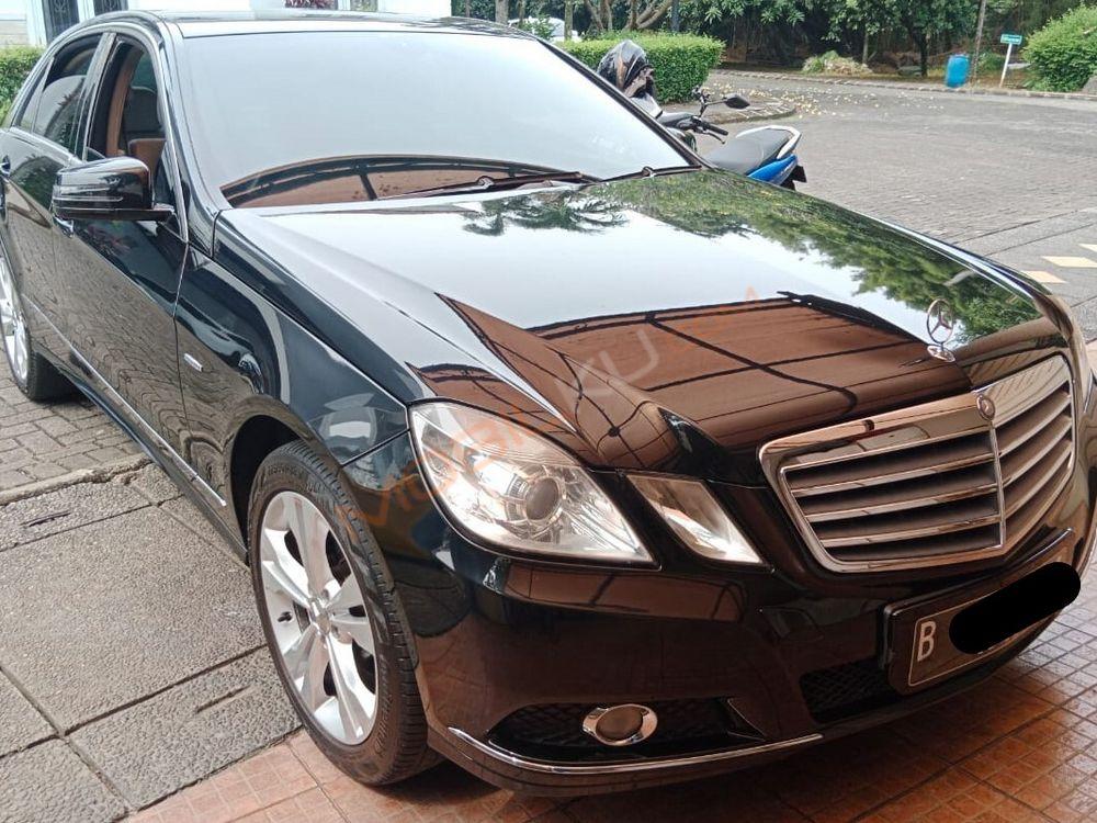 Mobil Mercedes-Benz E-Class 2011