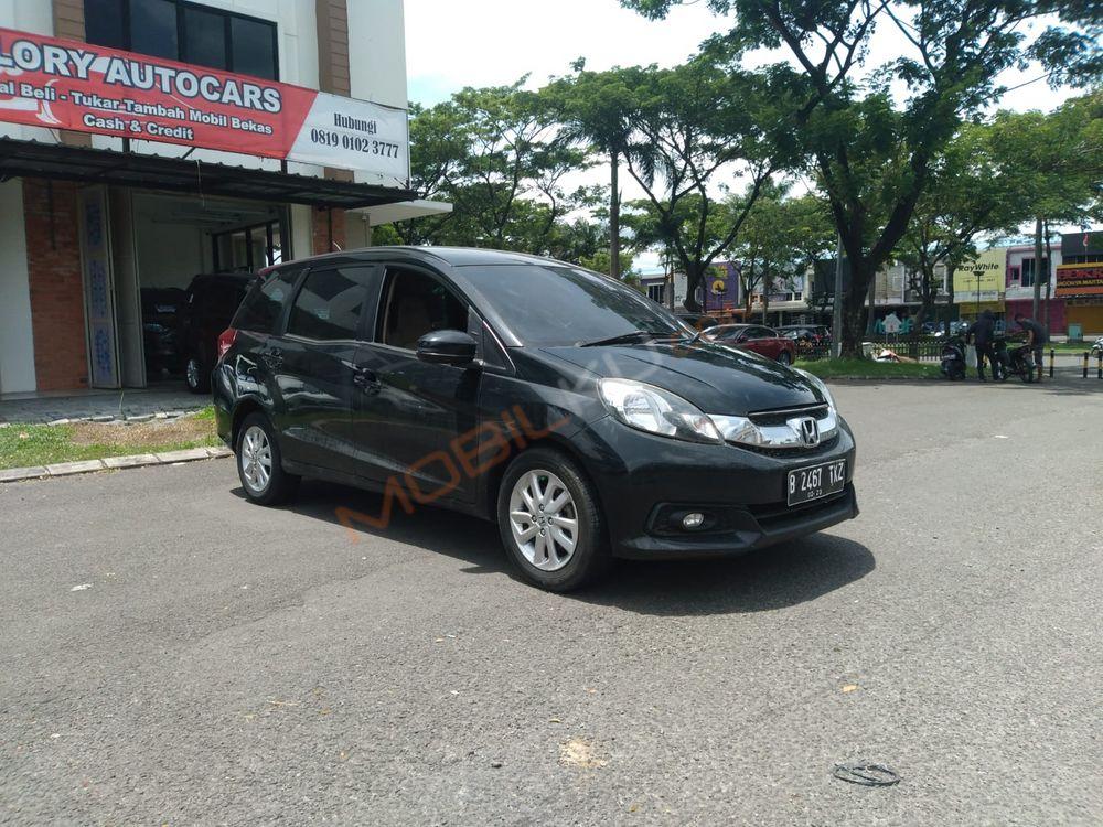 Mobil Honda Mobilio 2016