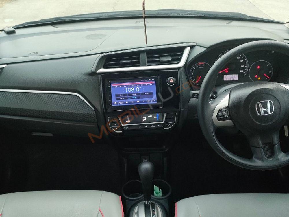 Mobil Honda Brio 2019