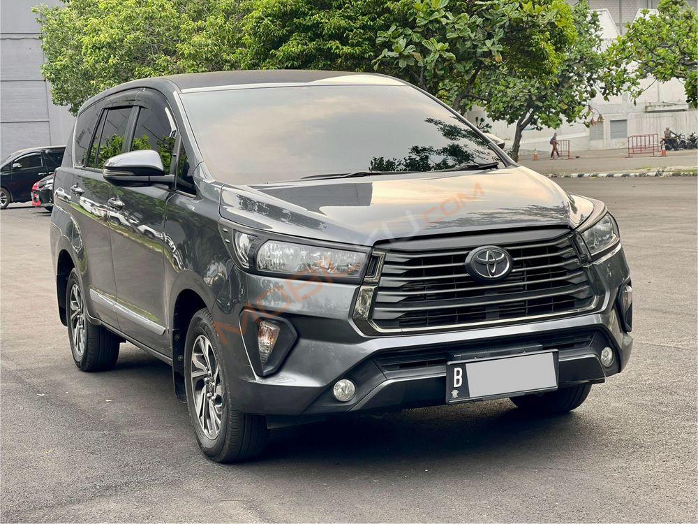 Mobil Toyota Kijang Innova 2022