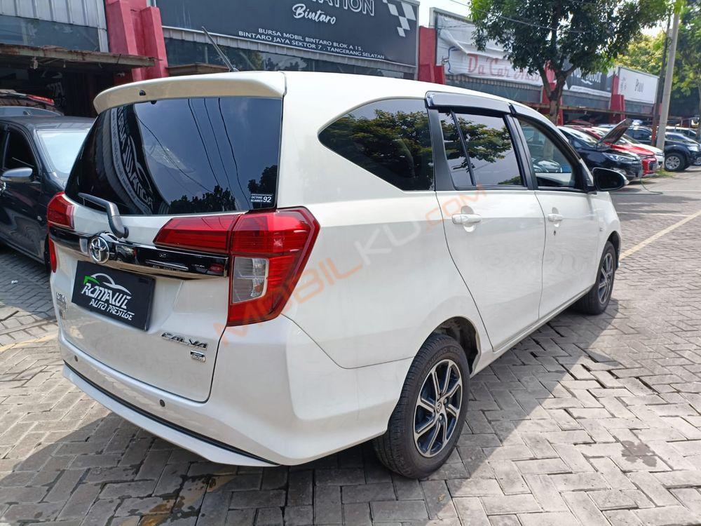 Mobil Toyota Calya 2021