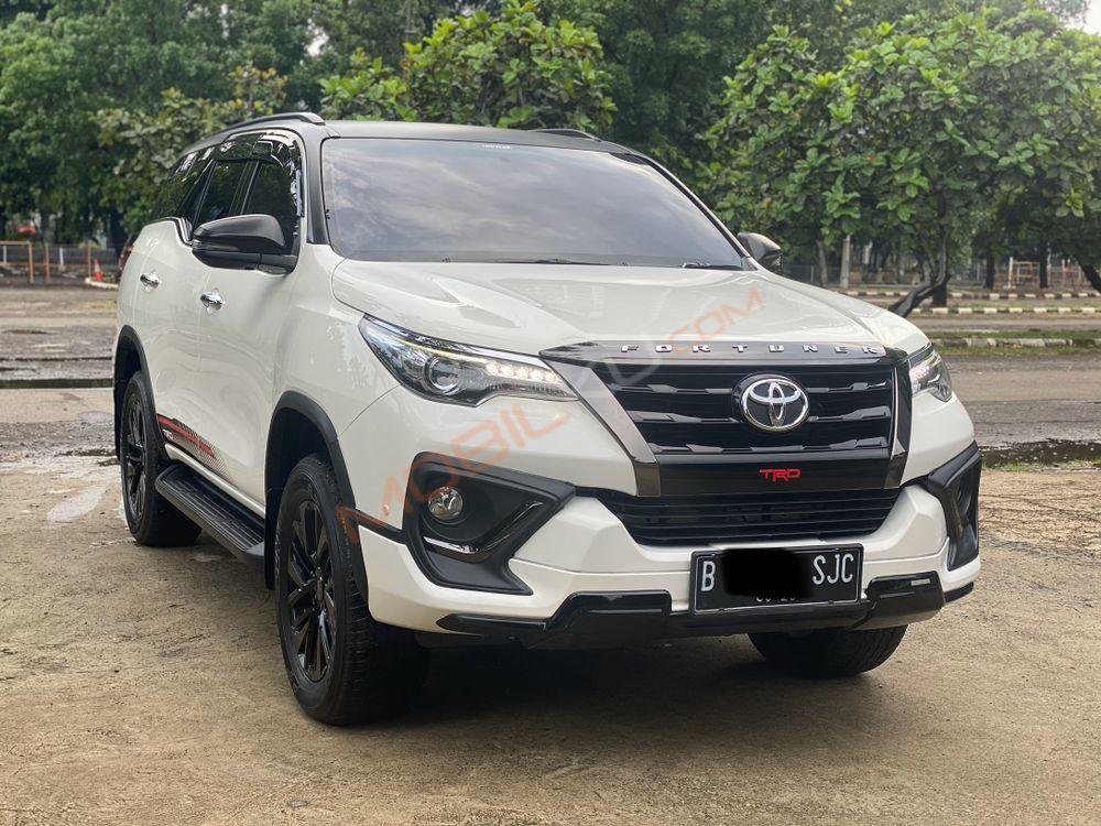 Mobil Toyota Fortuner 2020