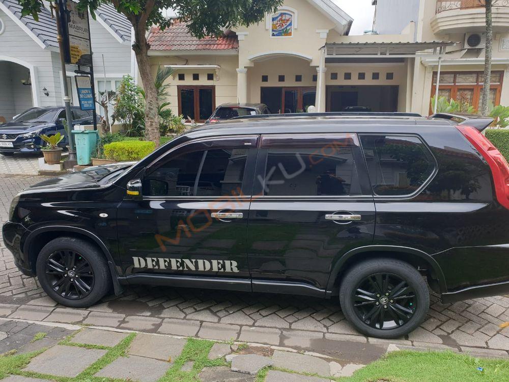 Mobil Nissan X-Trail 2009