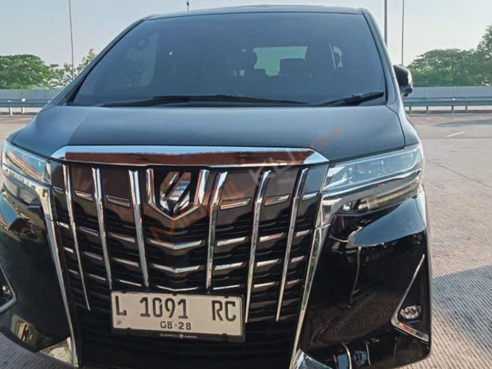 Mobil Toyota Alphard 2018