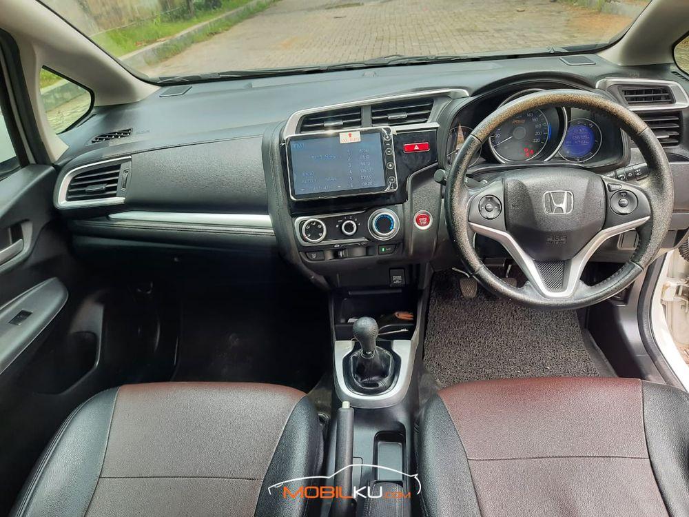 Mobil Honda Jazz 2016