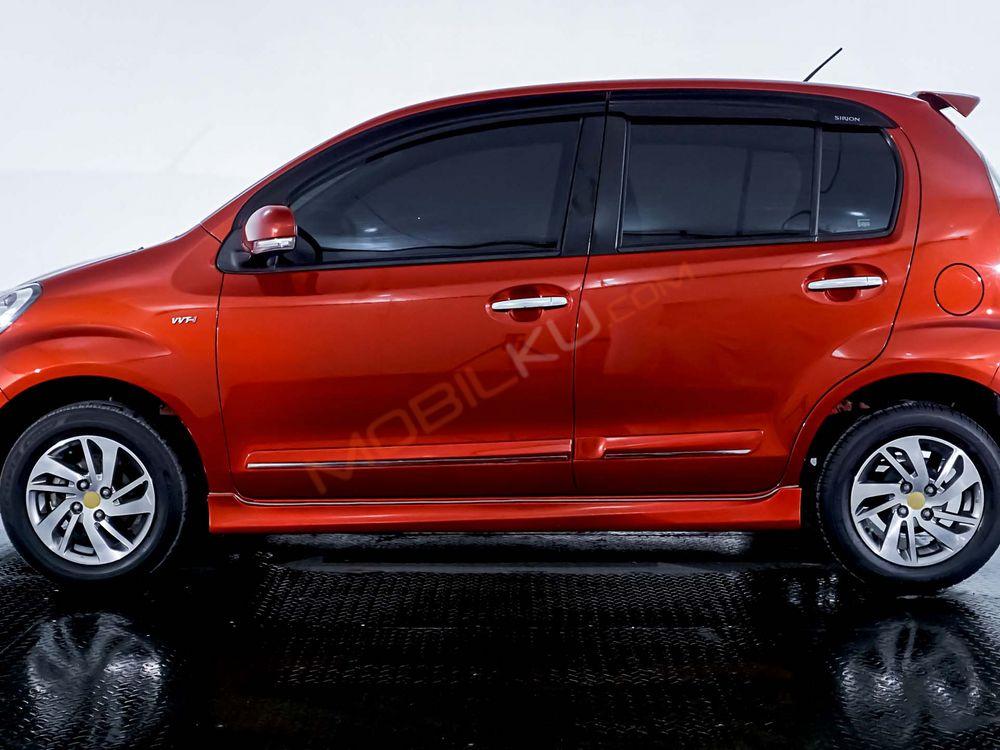 Mobil Daihatsu Sirion 2016