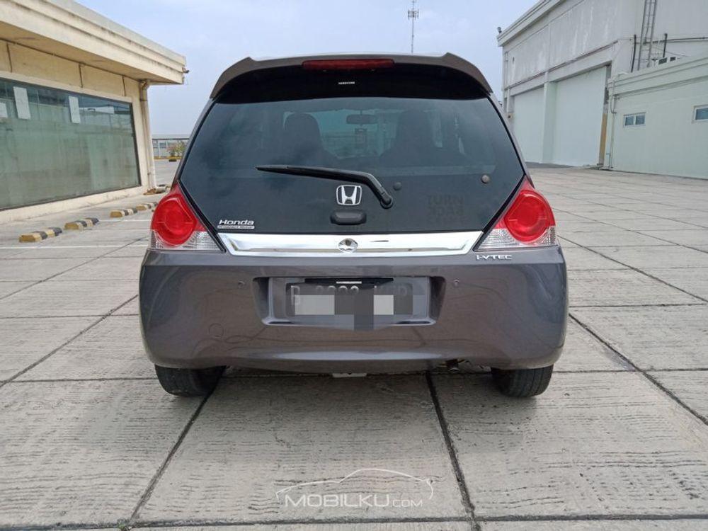Mobil Honda Brio 2017