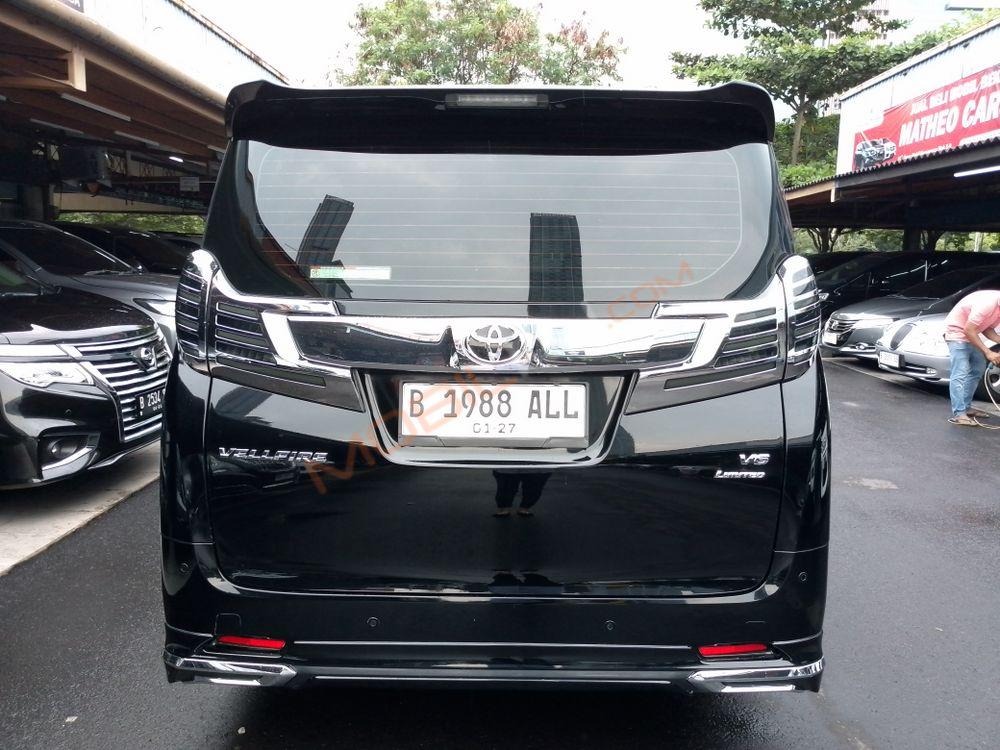 Mobil Toyota Alphard 2009