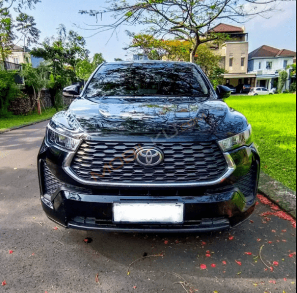 Mobil Toyota Kijang Innova Zenix 2024
