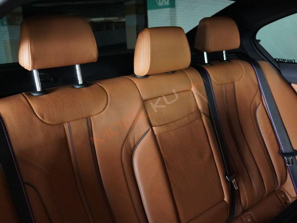 Mobil BMW 5 Series 2019