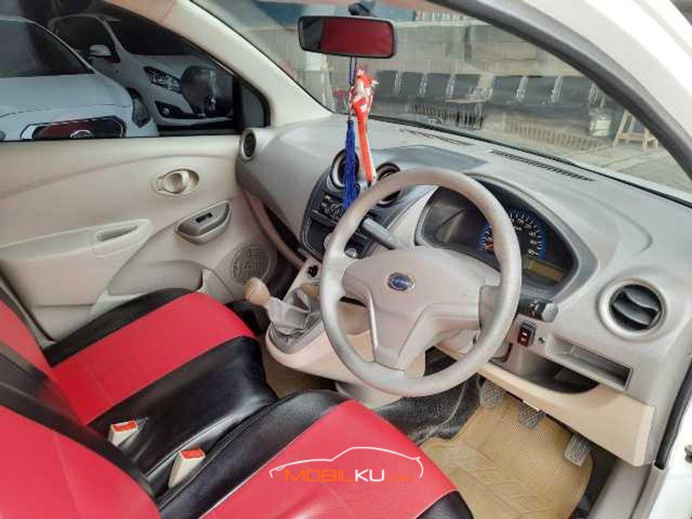 Mobil Datsun GO 2015