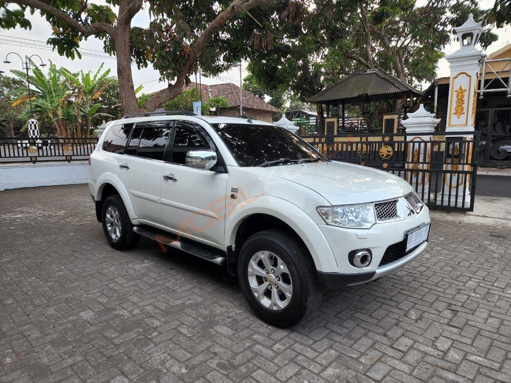 Mobil Mitsubishi Pajero Sport 2012