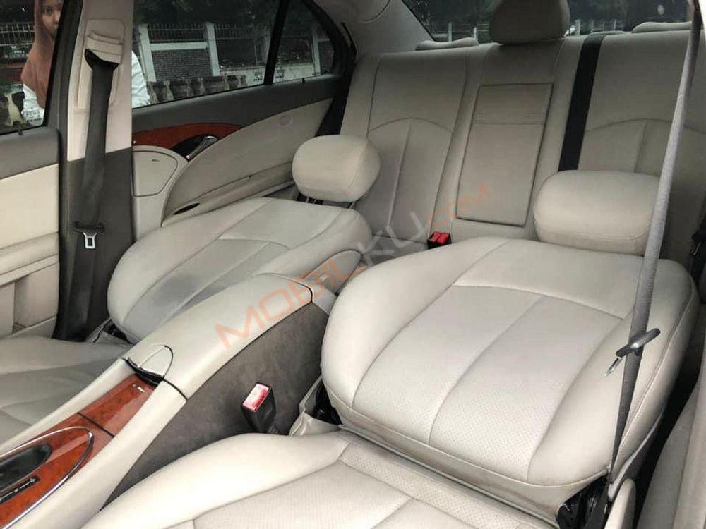 Mobil Mercedes-Benz E-Class 2007
