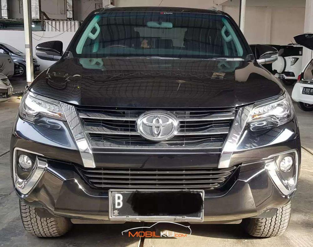 Mobil Toyota Fortuner 2018