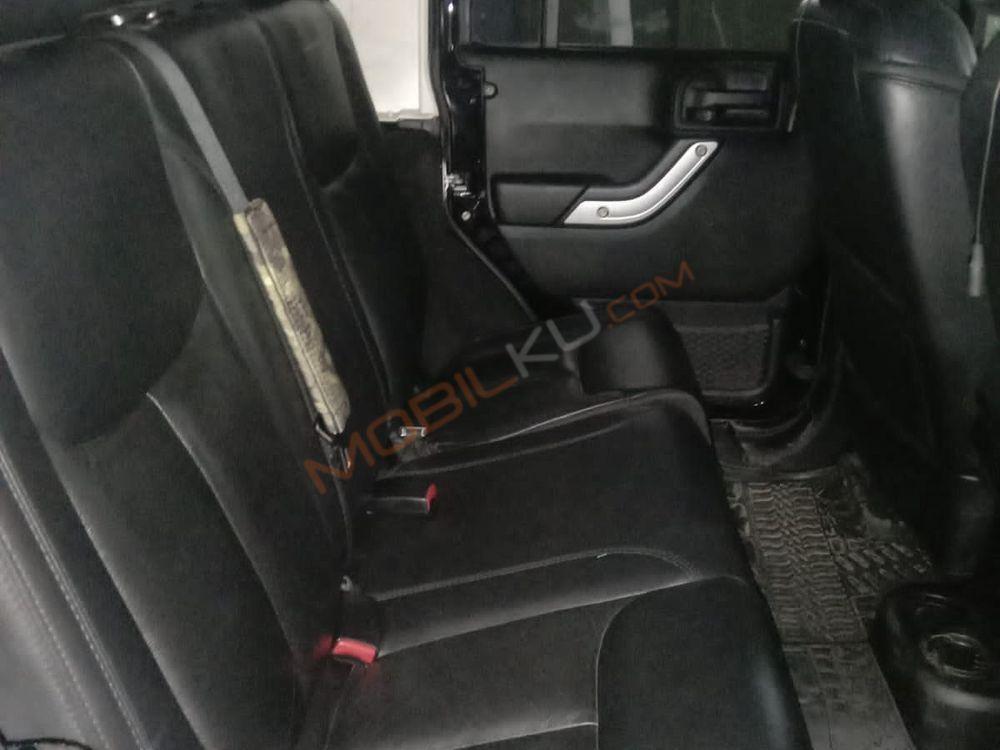 Mobil Jeep Wrangler 2013