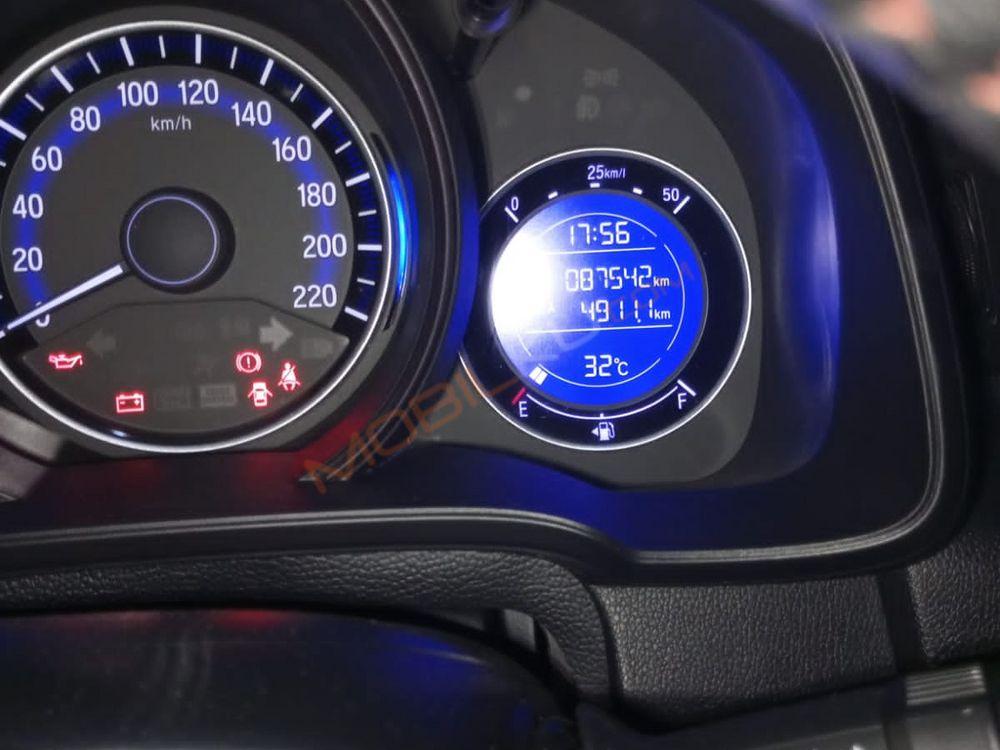 Mobil Honda Jazz 2019