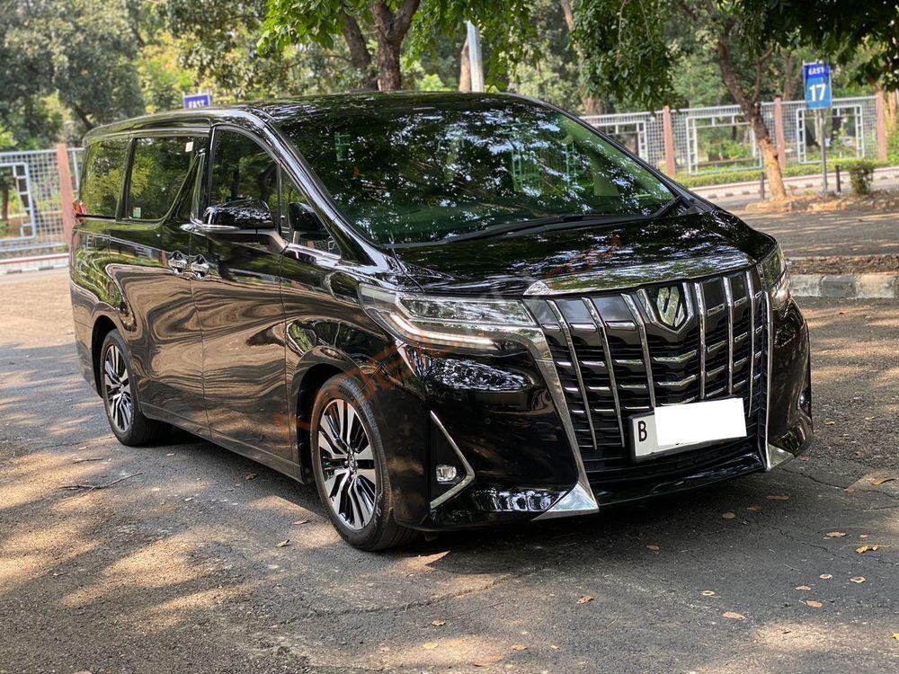 Mobil Toyota Alphard 2018