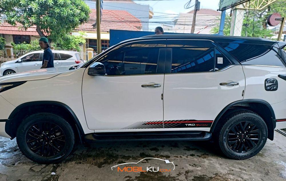 Mobil Toyota Fortuner 2019
