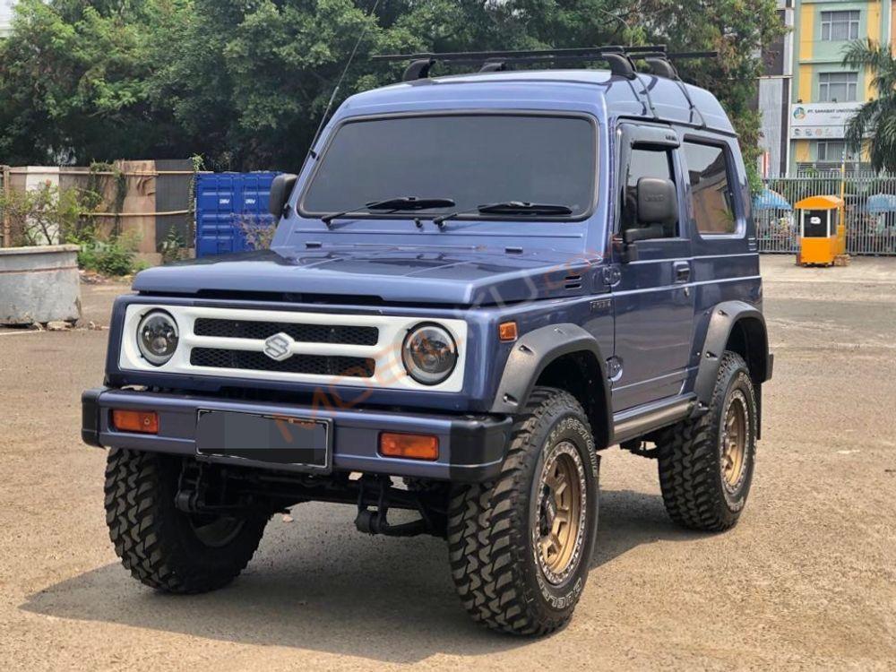 Mobil Suzuki Katana 2005