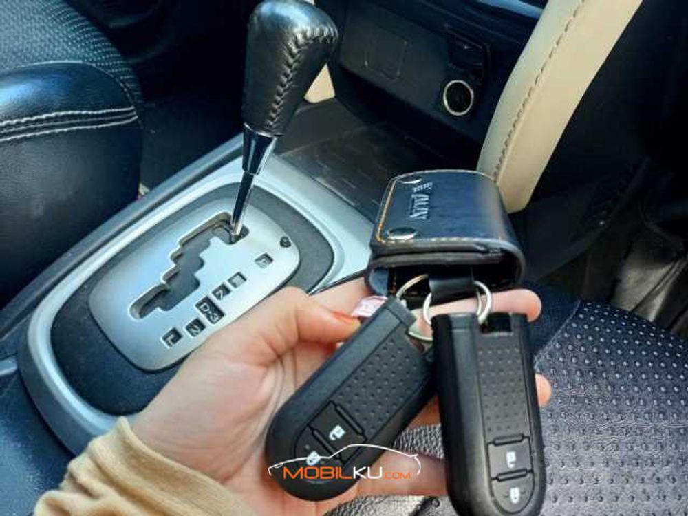 Mobil Toyota Rush 2018