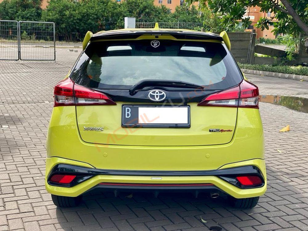 Mobil Toyota Yaris 2021
