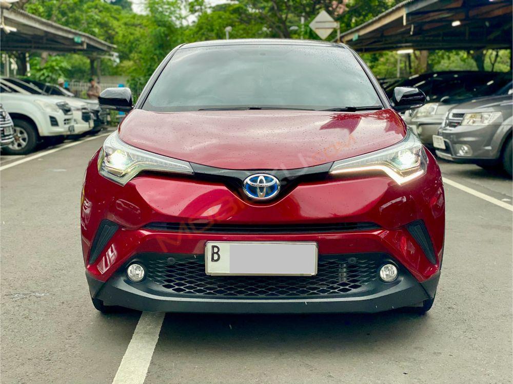 Mobil Toyota C-HR 2021