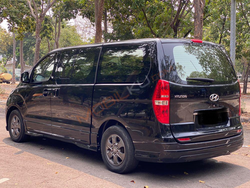 Mobil Hyundai H-1 2017