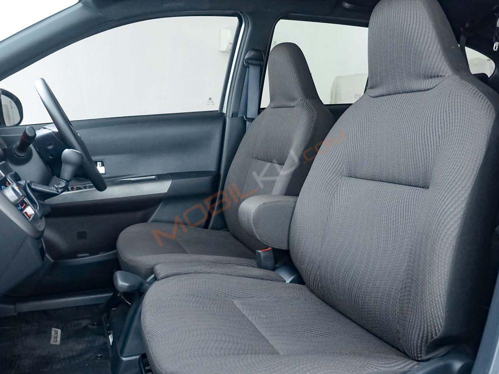 Mobil Toyota Calya 2023