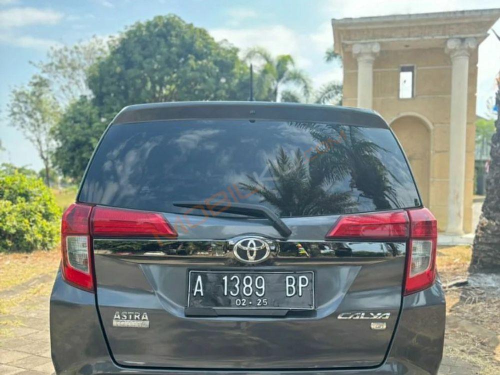 Mobil Toyota Calya 2020