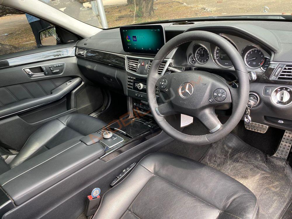 Mobil Mercedes-Benz E-Class 2011