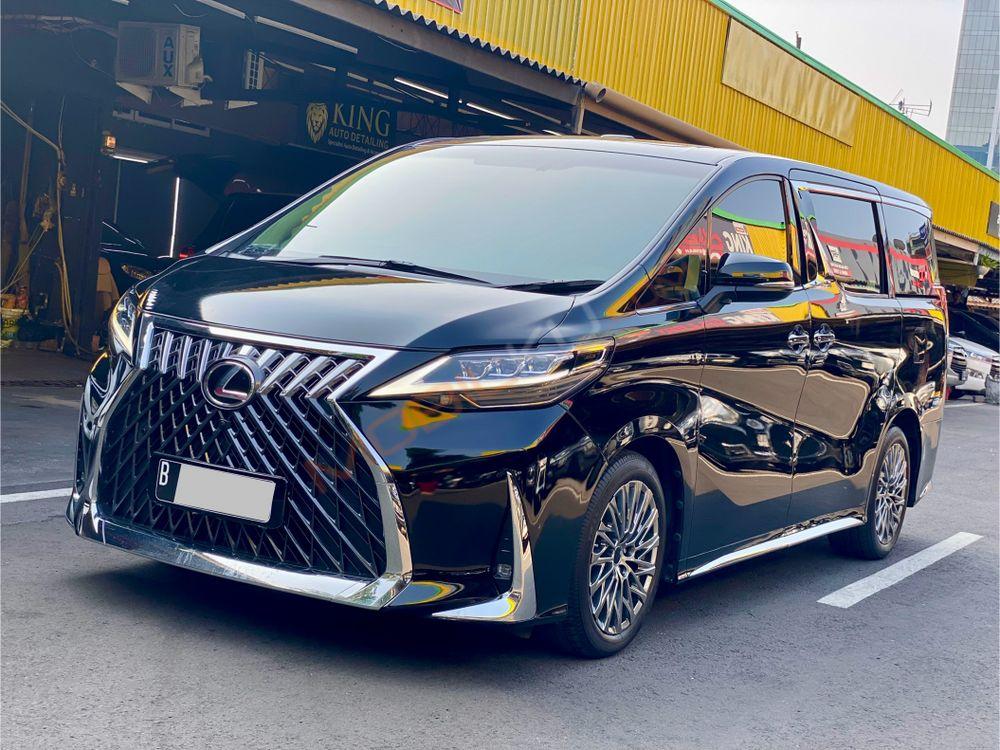 Mobil Lexus LM 2018