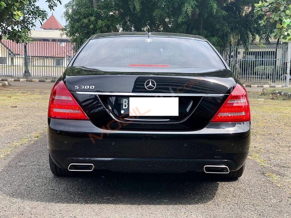 Mobil Mercedes-Benz S-Class 2011